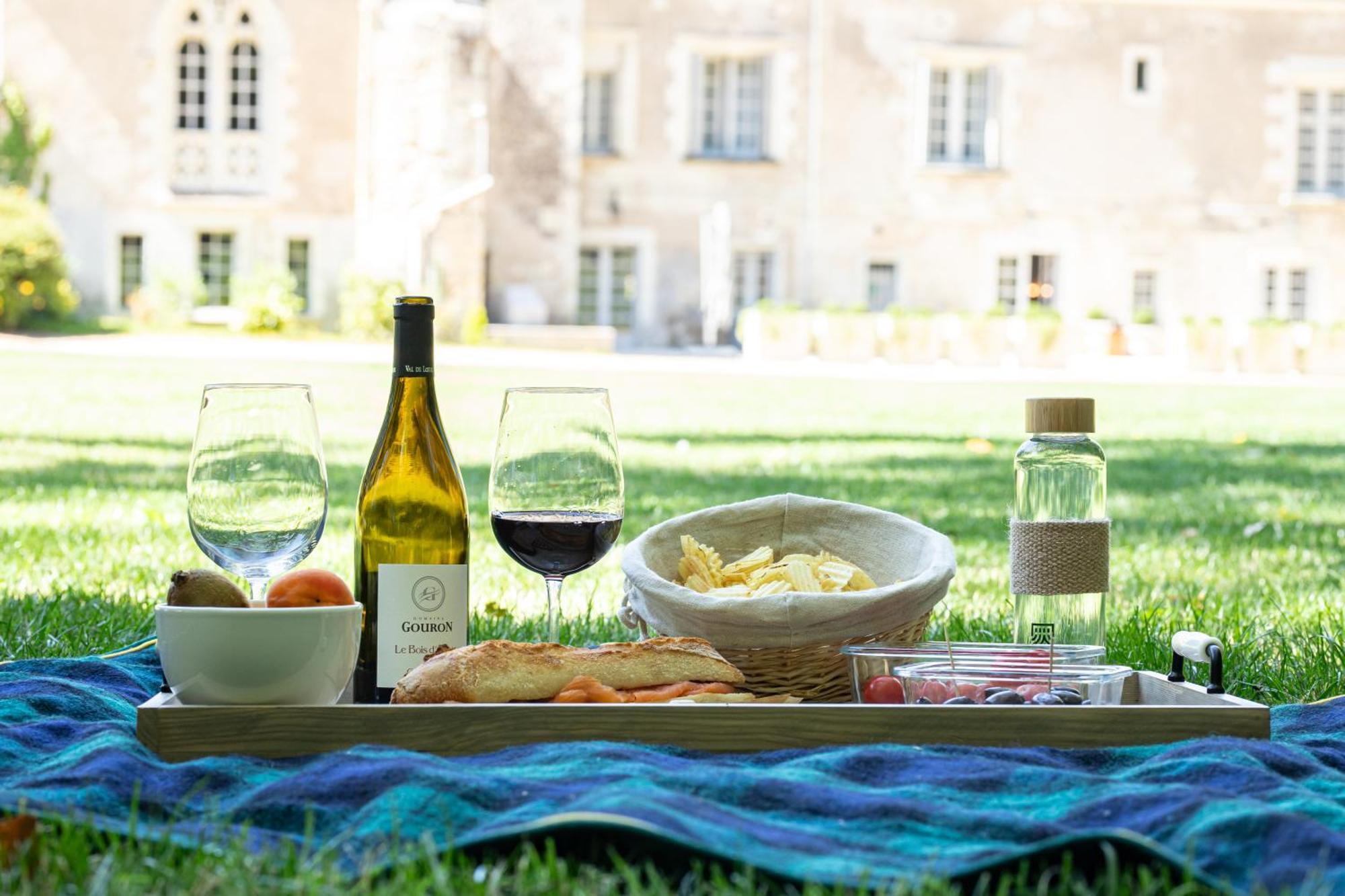 Domaine De La Commanderie De Ballan Eksteriør bilde