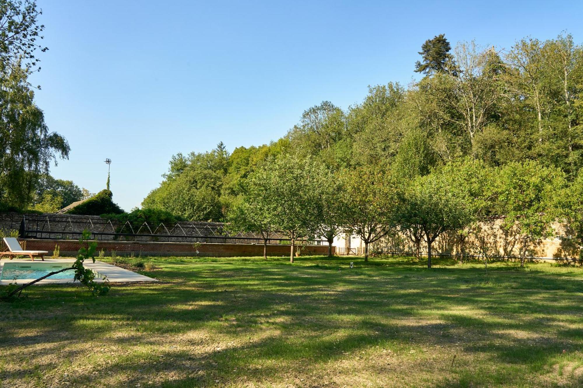 Domaine De La Commanderie De Ballan Eksteriør bilde
